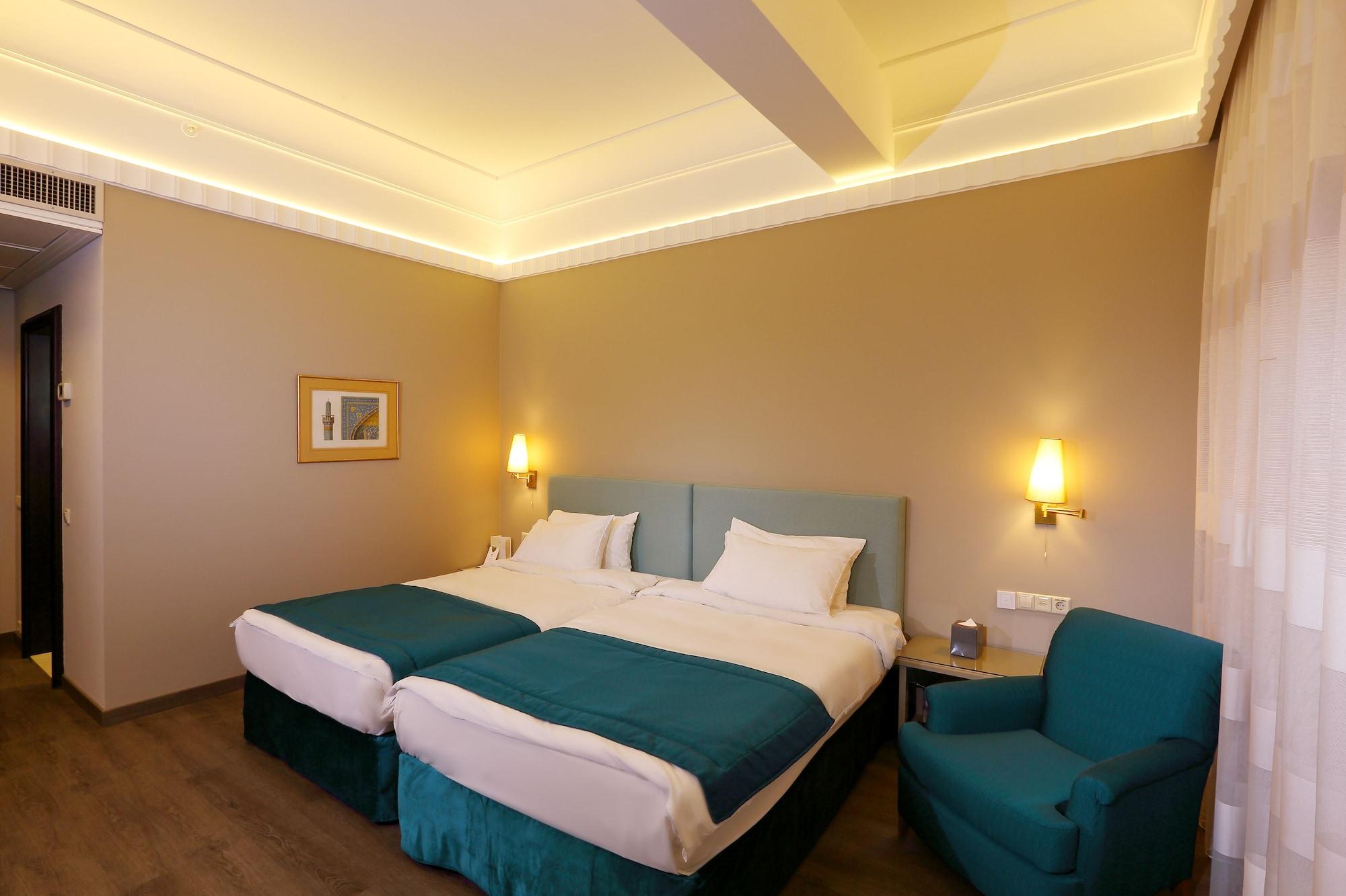 Warwick Palm Beach Hotel Beiroet Buitenkant foto