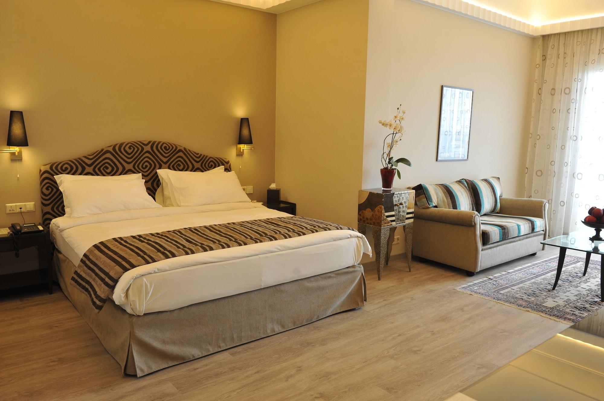 Warwick Palm Beach Hotel Beiroet Buitenkant foto