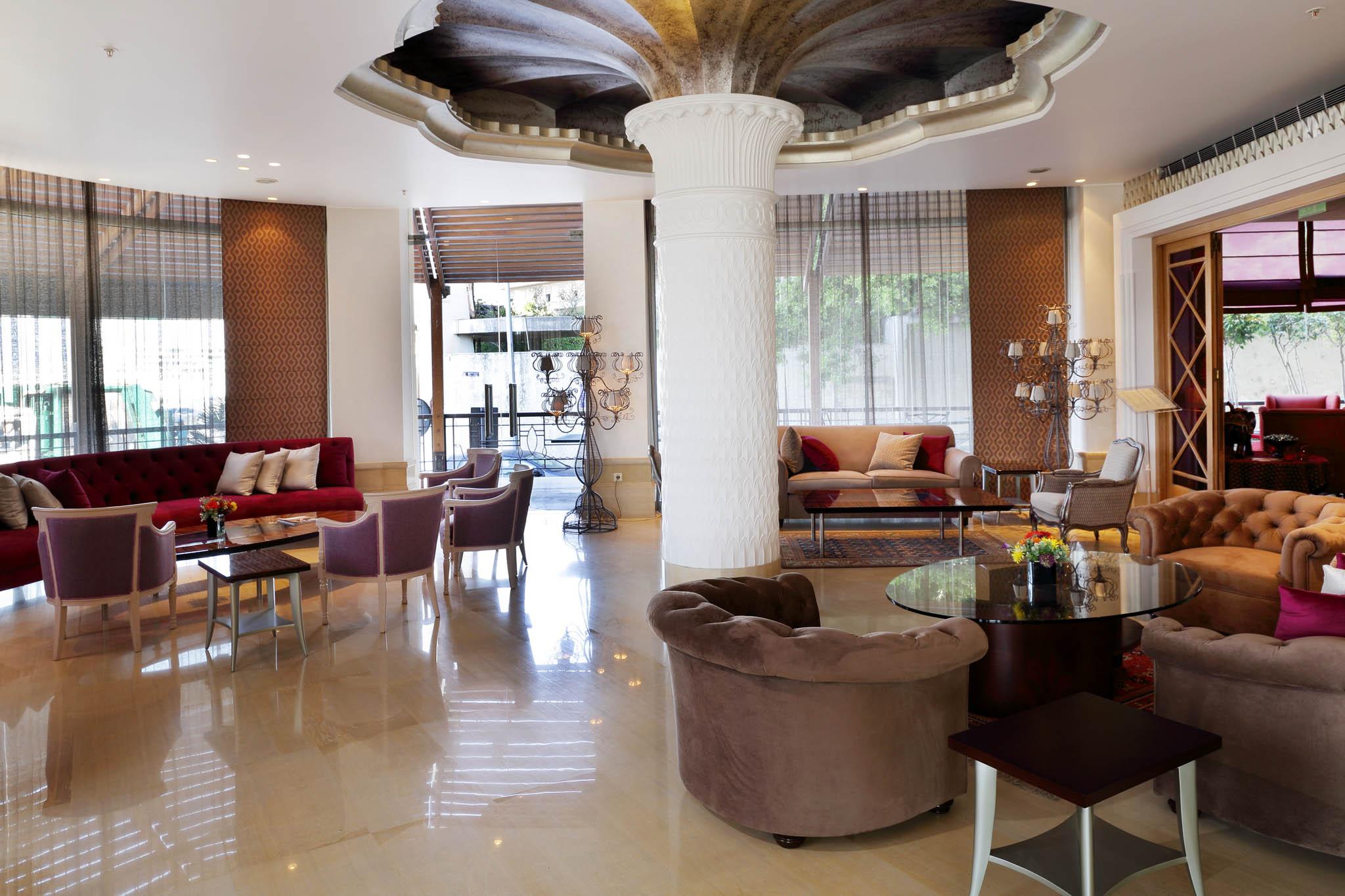 Warwick Palm Beach Hotel Beiroet Buitenkant foto