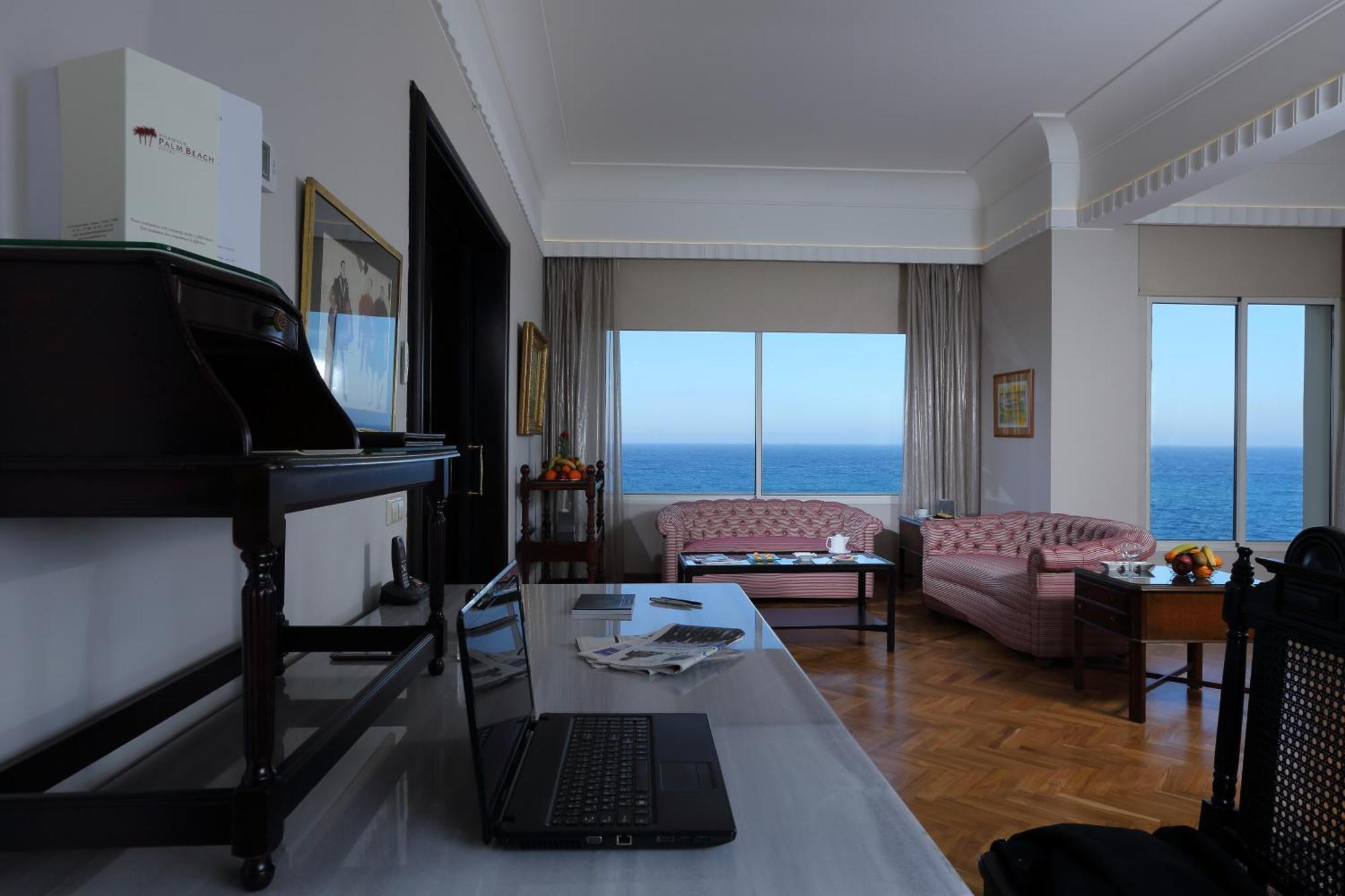 Warwick Palm Beach Hotel Beiroet Buitenkant foto