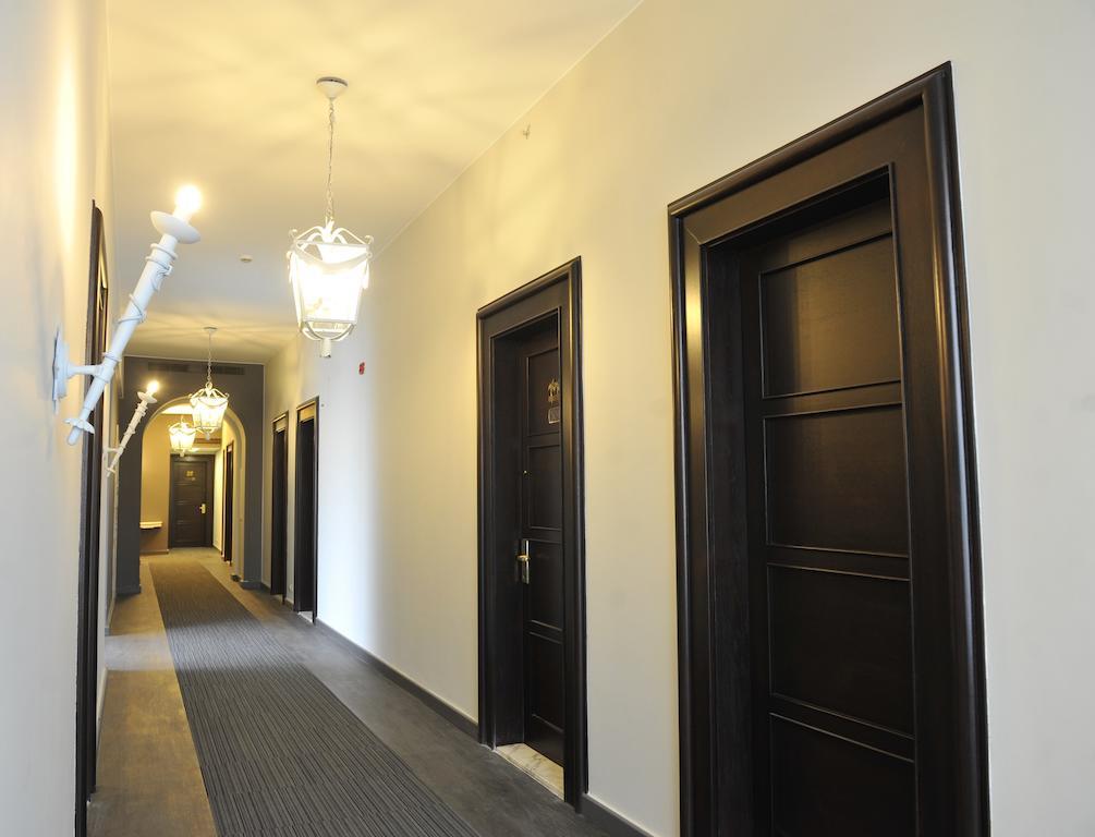 Warwick Palm Beach Hotel Beiroet Buitenkant foto